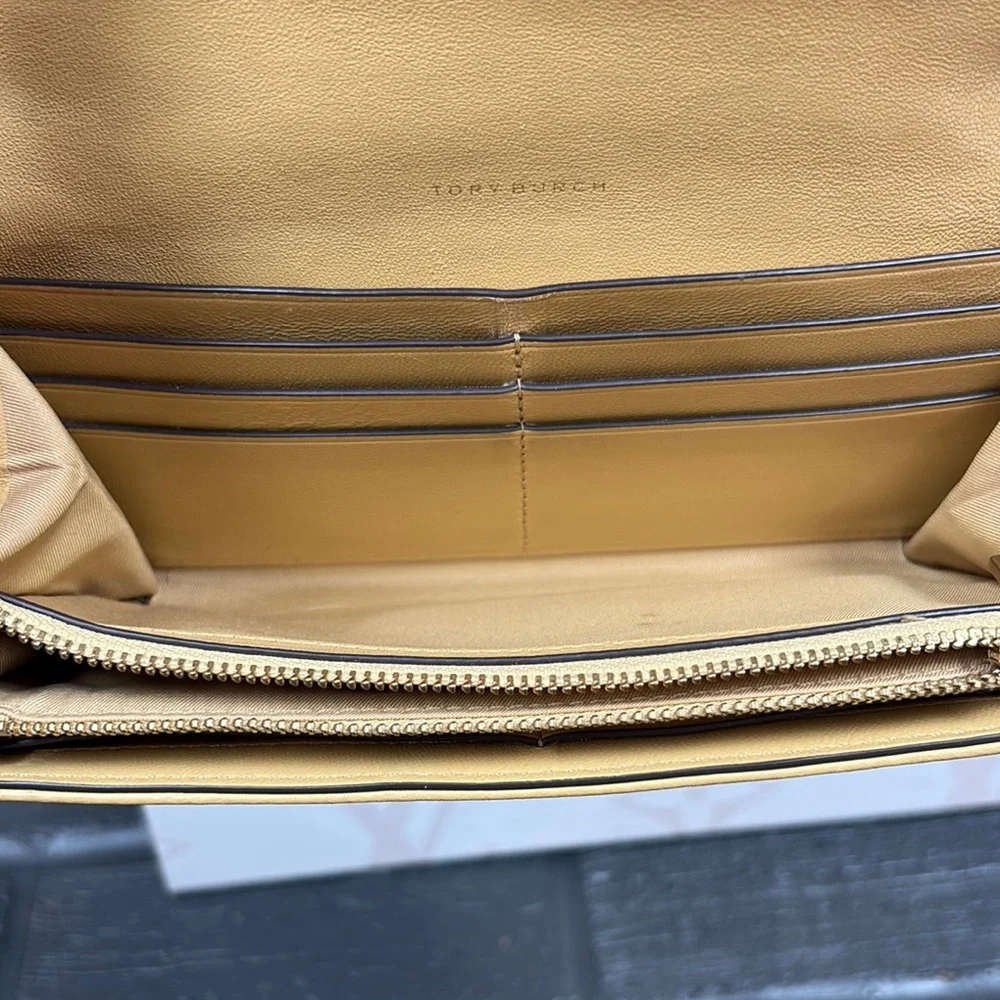Tory Burch Kira Leather Envelope Wallet